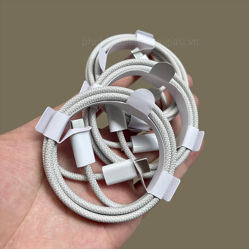 1 Cáp dù giả zin IPhone 15 Type C to Type C 60W - Phụ Kiện BIZO