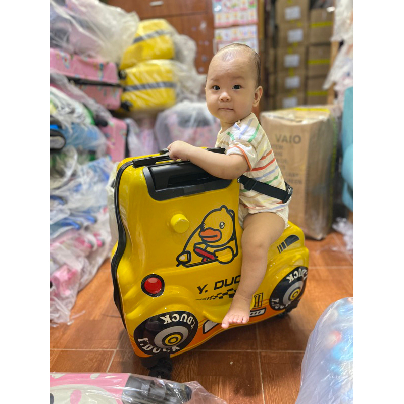 Vali kéo cho bé B.Duck hình xe