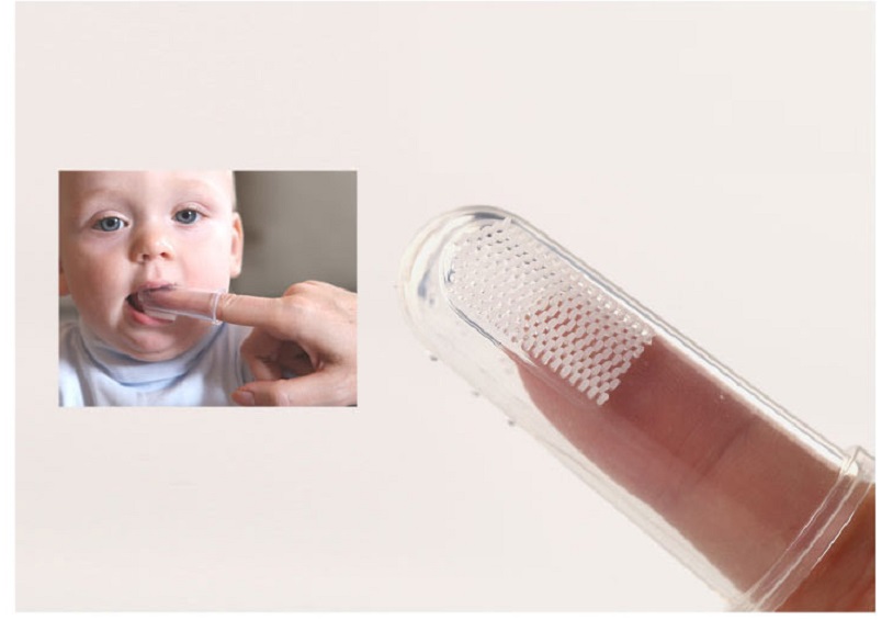 Bàn chải ngón tay đánh răng cho bé