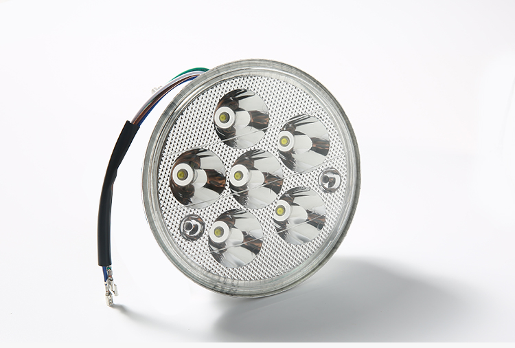 Đèn led gắn xe 6 bóng 30w