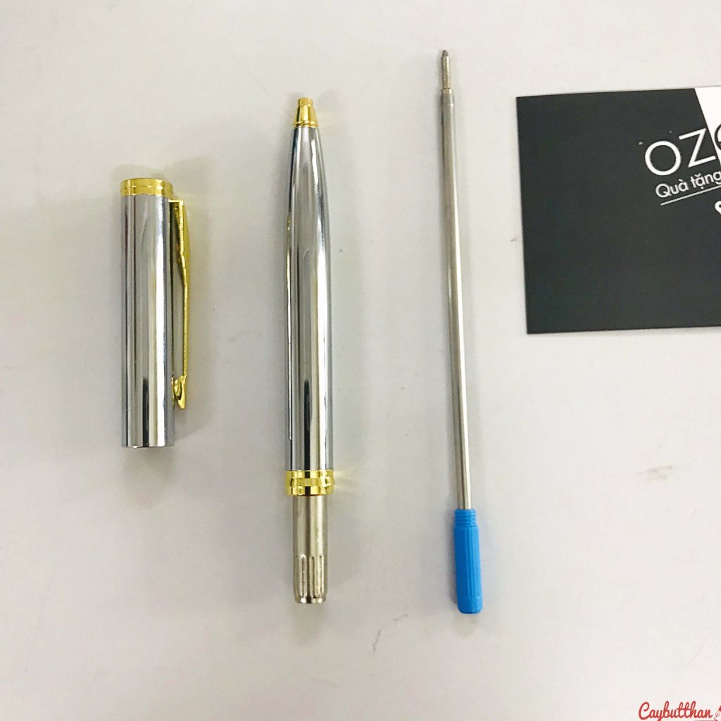 Ruột bút có thể dễ dàng thay thế khi dùng hết mực