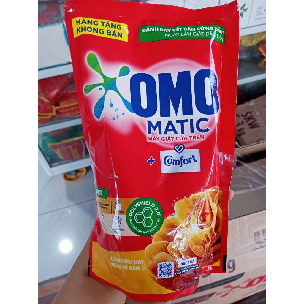 (500g) Nước giặt OMO Matic Comfort hương Tinh dầu thơm, xoáy bay vết bẩn, hương thơm bền lâu (Hàng khuyến mãi)