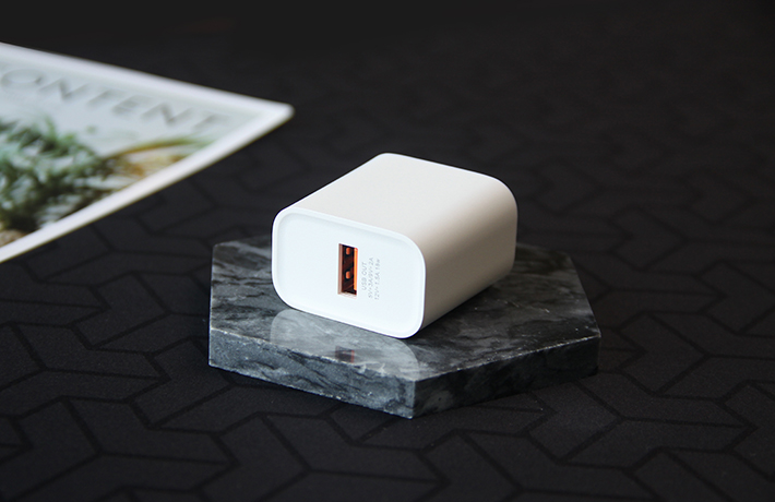 Củ sạc nhanh 1 cổng 18W Remax RP-U119 4