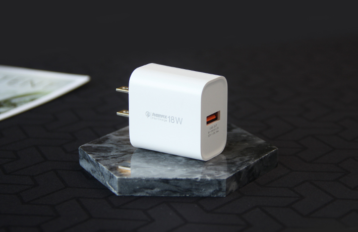 Củ sạc nhanh 1 cổng 18W Remax RP-U119 8
