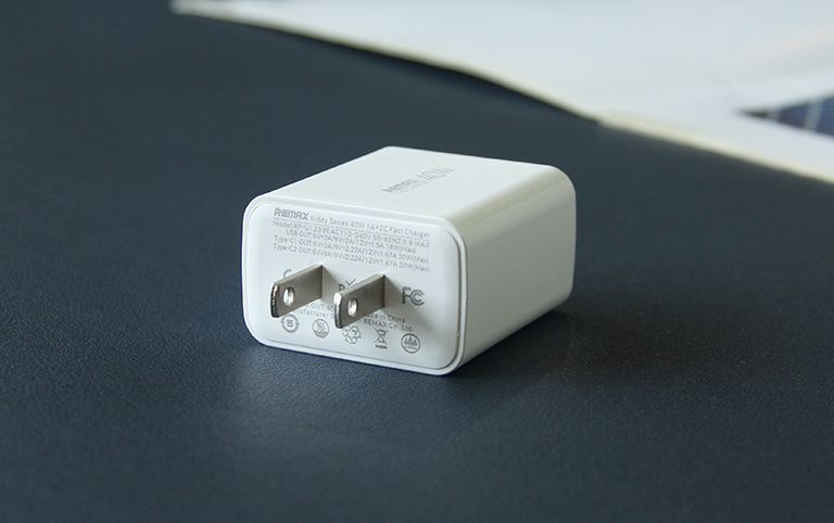Củ sạc nhanh 3 cổng 40W Remax RP-U123
