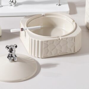 Gạt Tàn Thuốc Hình Gấu Trắng Có Nắp Đậy///DL///2