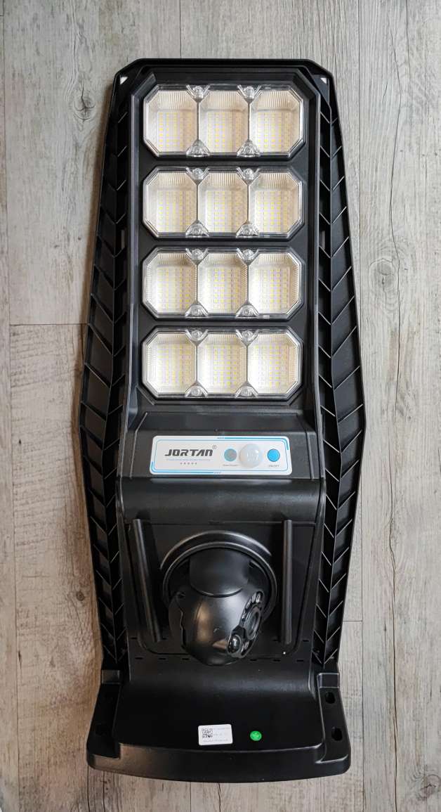 Đèn đường LED năng lượng mặt trời Jortan tích hợp camera IP Wifi - Hệ thống chiếu sáng ngoài trời thân thiện với môi trường kèm chức năng giám sát - Electromann SA