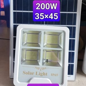 Đèn Pha Năng Lượng Mặt Trời YGT 4 Khung 200W (đặt trước 2 tiếng)